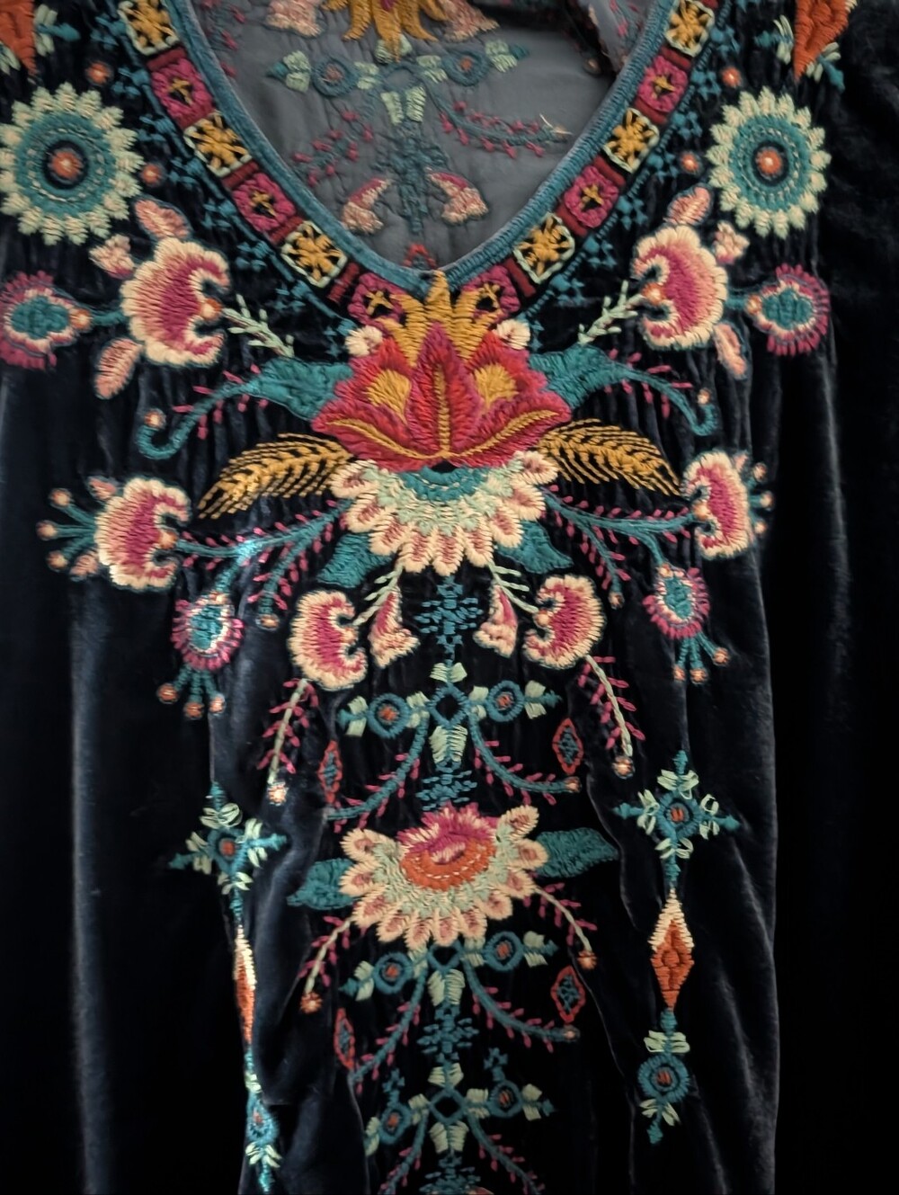 Johnny Was Blue/Black  Silk Blend Velvet Embroidered Sharkbite Tunic Top XL Boho